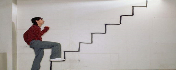 upstairs用法