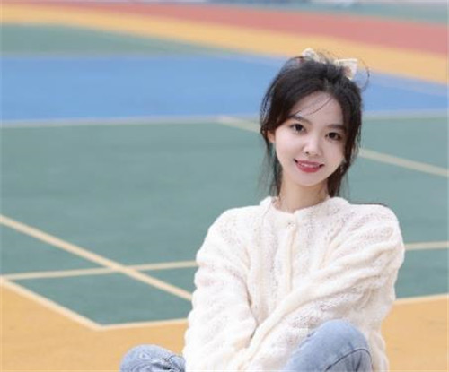 妈妈给女儿最暖心短句八个字