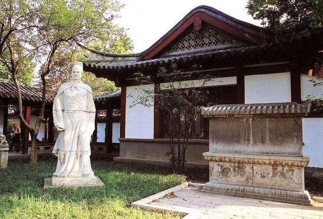 郑板桥一生简介_郑板桥简介