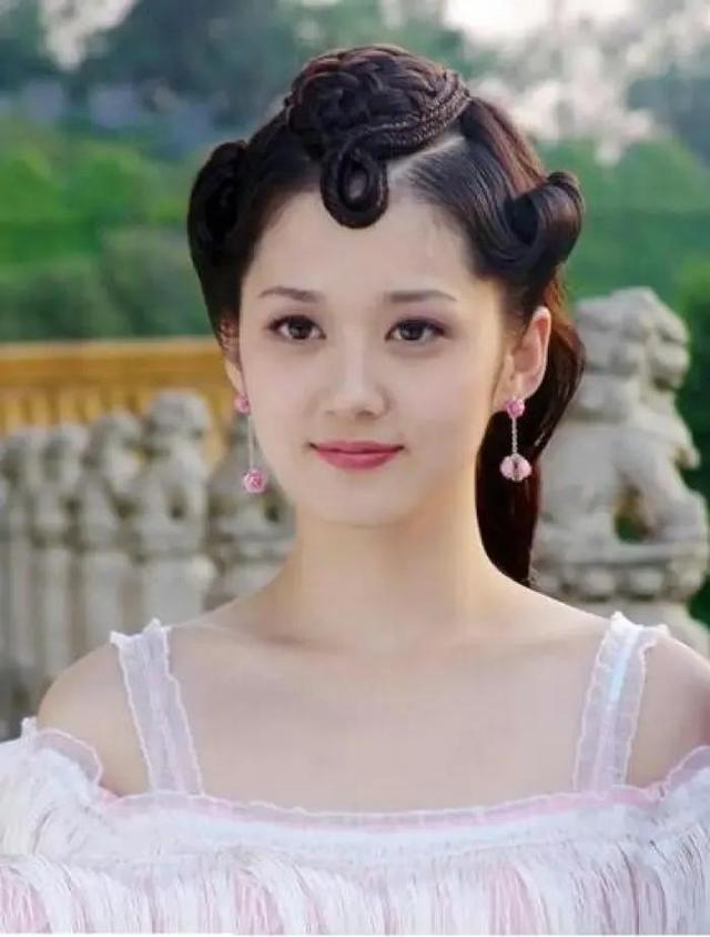 女扮男装的电视剧