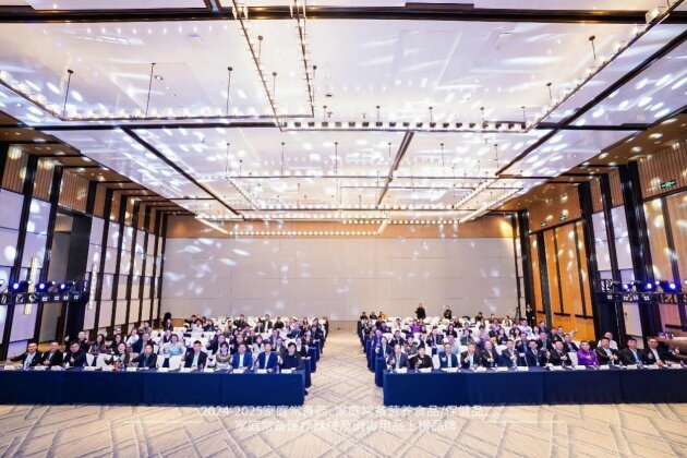 回元堂莪冰®草本抑菌凝胶荣登“2024-2025家庭常备医疗器械与消毒用品上榜品牌”！