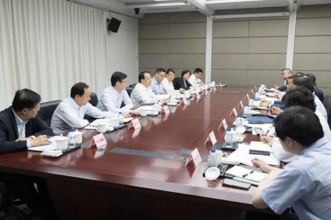 推动粒子治疗更加可及可享！龚正调研上海市质子重离子医院