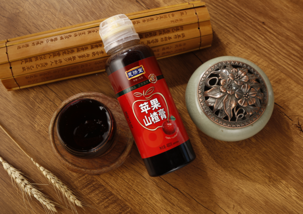 数十斤苹果、山楂熬出一罐膏，酸甜开胃，全家都爱喝